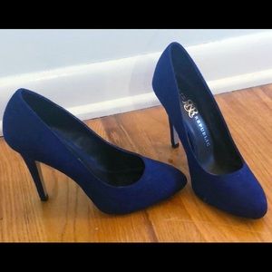 Rock and Republic blue pumps